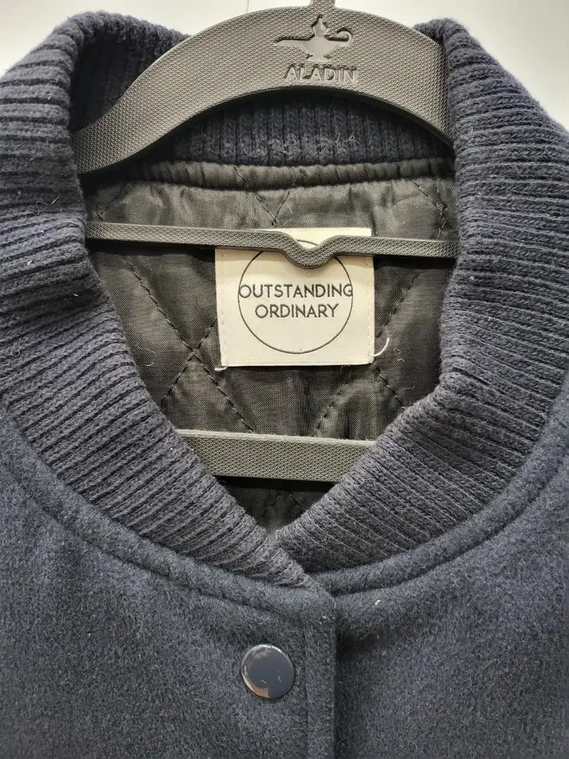 무신사X아웃스탠딩오디너리 여성FREE 모직 누빔 야구점퍼, 실측57-85 상품이미지2