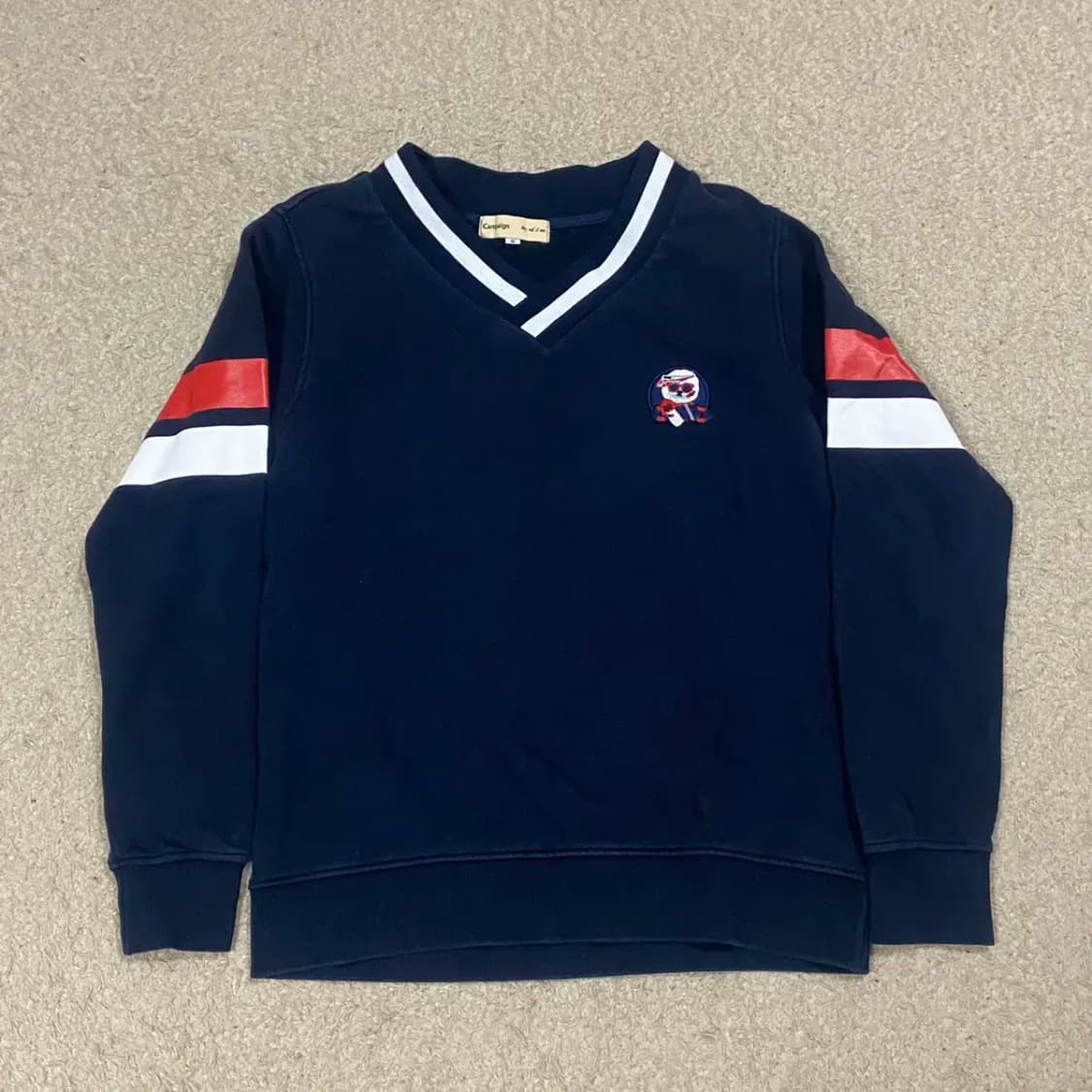 s 비욘드클로젯 맨투맨 브이넥 상품이미지1