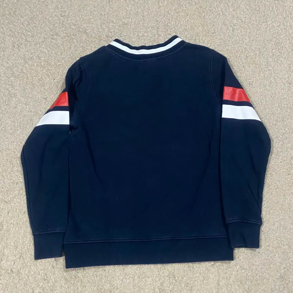 s 비욘드클로젯 맨투맨 브이넥 상품이미지2