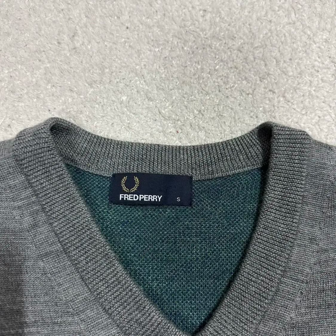 프레드페리 니트 브이넥 s 상품이미지2
