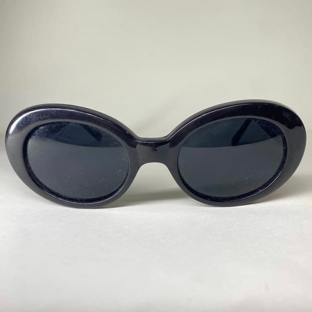 Black spectacles